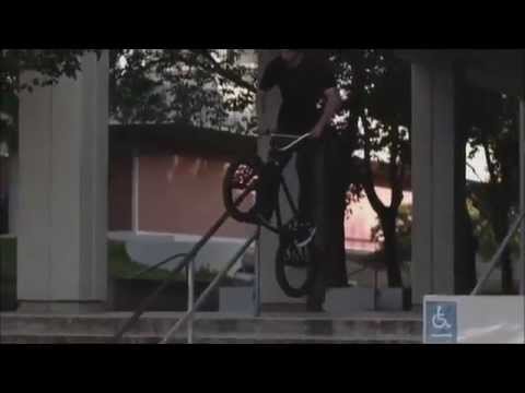 BMX AWESOME GARRETT REYNOLDS / REDBMX
