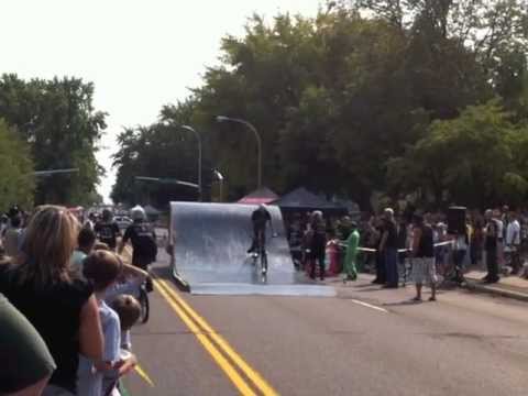 BMX Freestyle Demo at Penn Cycle  Richfield, MN