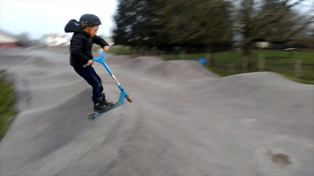 BMX PUMPTRACK - Grenchen November 2017 Stuntscooter Action