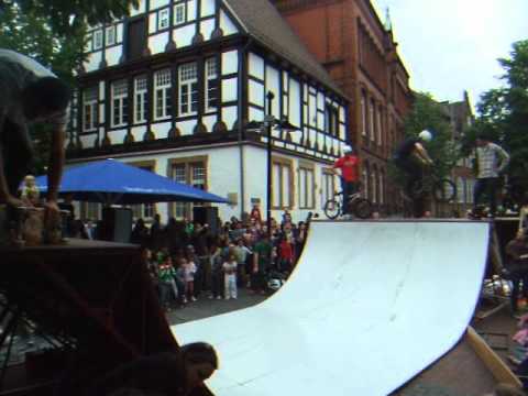 Bielefelder Leineweber 2011 - Amateur BMX Tricks Bielefelder Leineweber 2011 - Amateur BMX Tricks