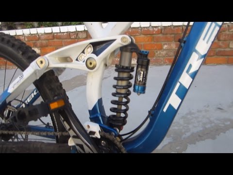 Bike Review Thursday: Trek Session Full Suspension Mountain Bike with Evo link.