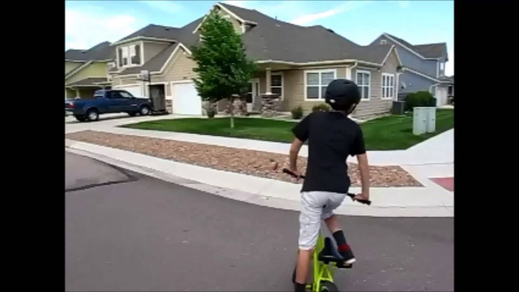 Bmx tricks (horrible)!!!!!