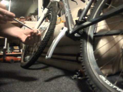Claud Butler Mountain Bike Build Update. Fitting a Crank.