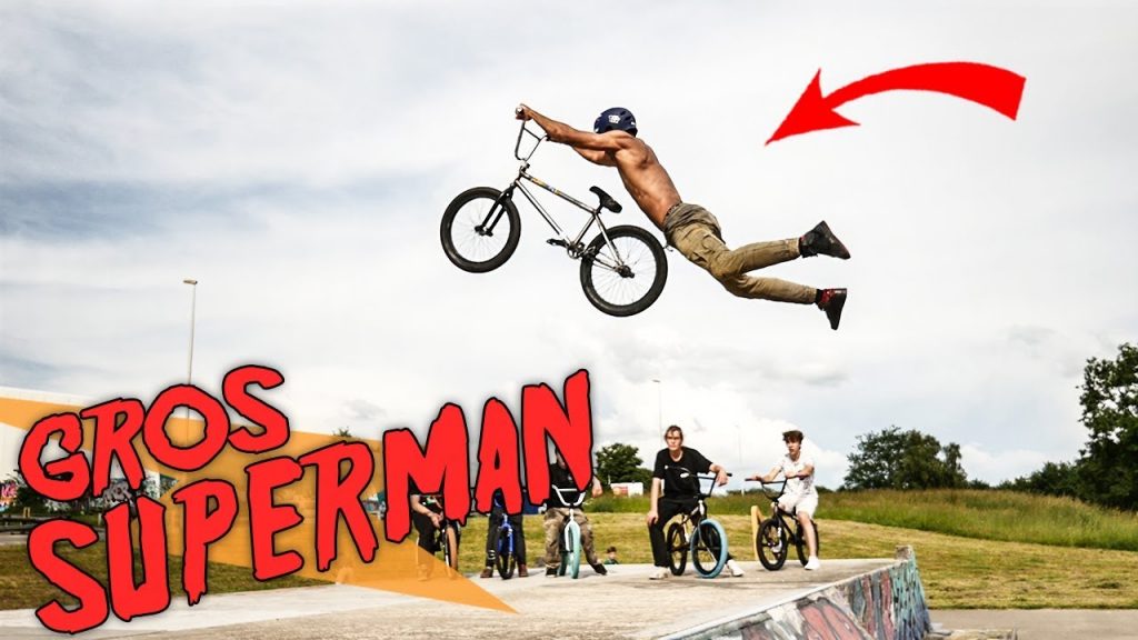 DES NOUVEAUX TRICKS STYLÉS DE BMX AU SKATEPARK !!!