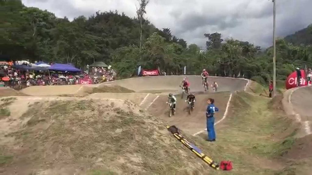 Junior Elite Gran Nacional BMX  2015. Pista BMX Bosque Popular Ciudad de Manizales, Caldas, Colombia