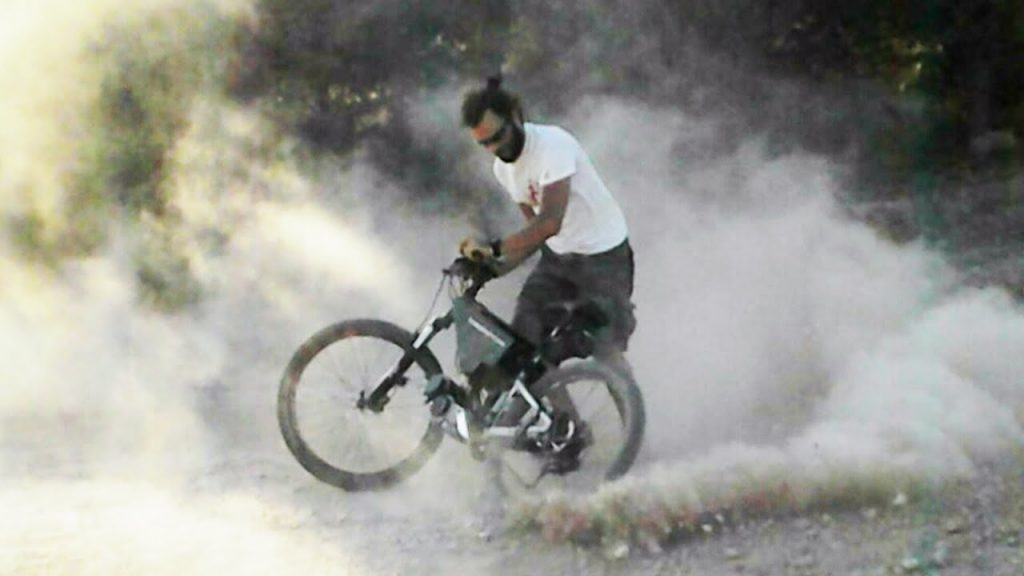 More Power by Cyclone 5000 Watt 48 Volt e-bike in a Mountain Ride