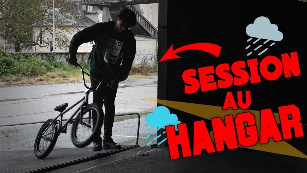 ON RIDE DANS LE HANGAR ABANDONNÉ EN BMX !