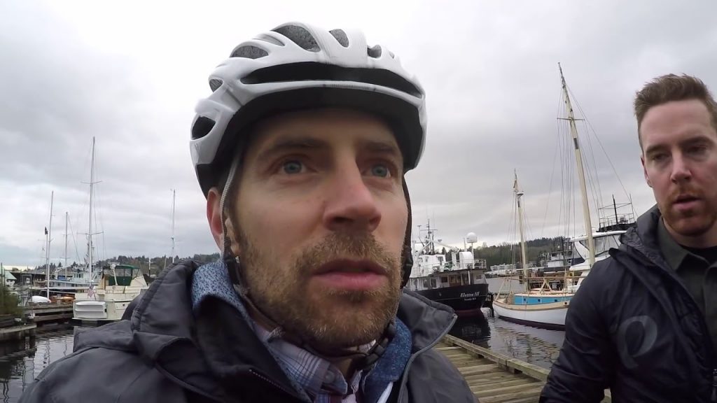 Rad Power Bikes RadCity Video Review   $1 5k Quiet Electric Bike with Throttle, Lights, Fenders mp4