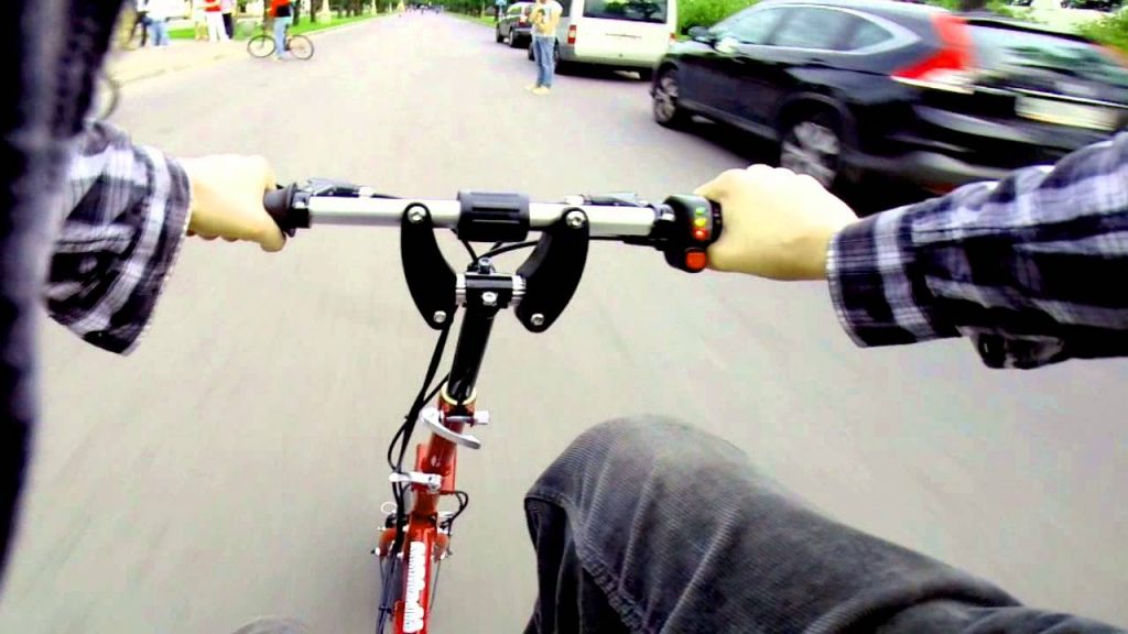 Russian Foldable Electric Bike Testdrive [Hackspace Steel Opening]