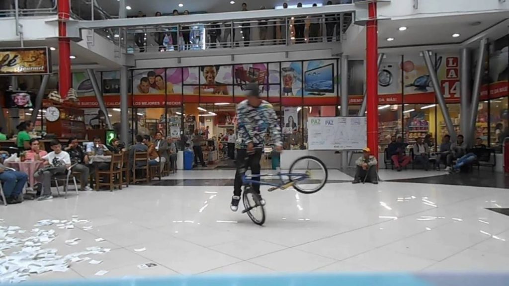 bmx flatland Colombia show en Manizales para Centro Comercial Parque Caldas