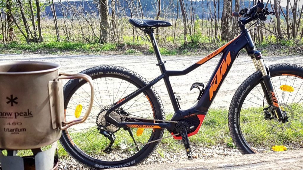 Mit dem E-Bike zur Donau die Hochwasser führt  🔽417🔽