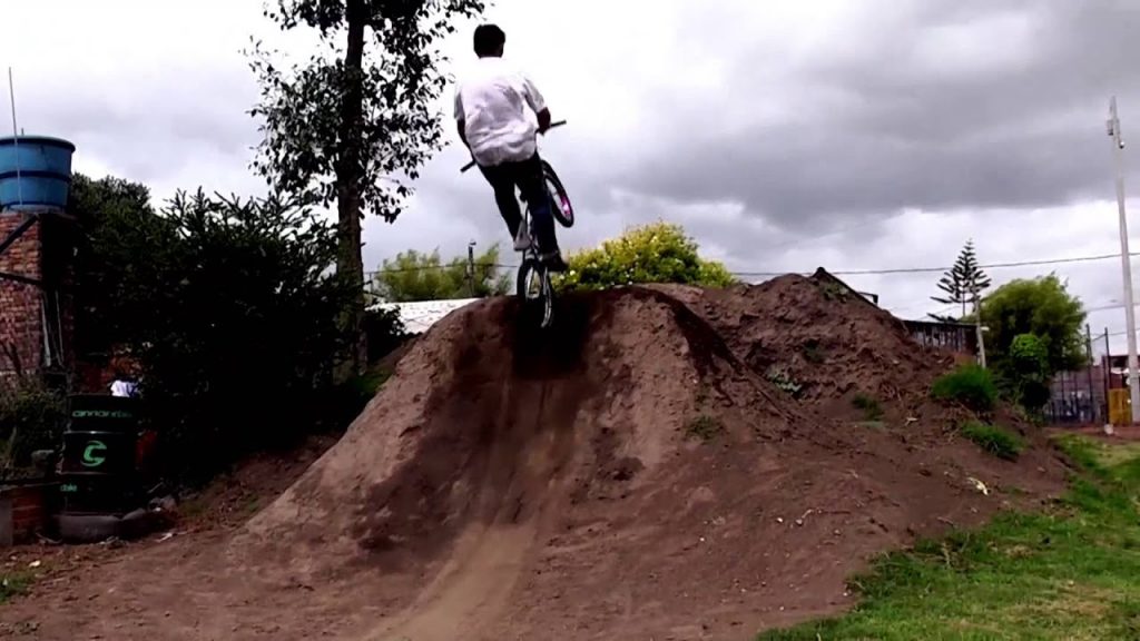 Alejandro Ordoñez // Dirt Jump Bmx // Cota Cundinamarca // // Zorg Producción AudioVisual