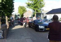 2019 08 10 Huldiging Twan van Gendt Wereldkampioen BMX 2019 4 inhalen door fanfare en bmx