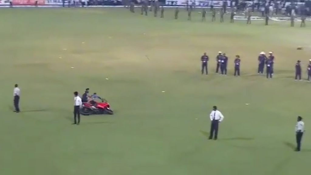 A bike ride gone horribly wrong for this Sri Lankan cricketer A bike ride gone horribly wrong for this Sri Lankan cricketer