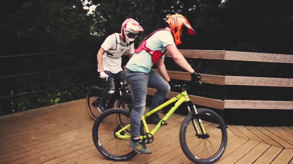 DIRT vs BMX RACE 2.0 _ Tristan Botteram - Djeronimo Slots " by Stunts bike with golu