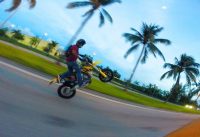 Miami bike life is wild everyday, Dirt bikes on city streets!