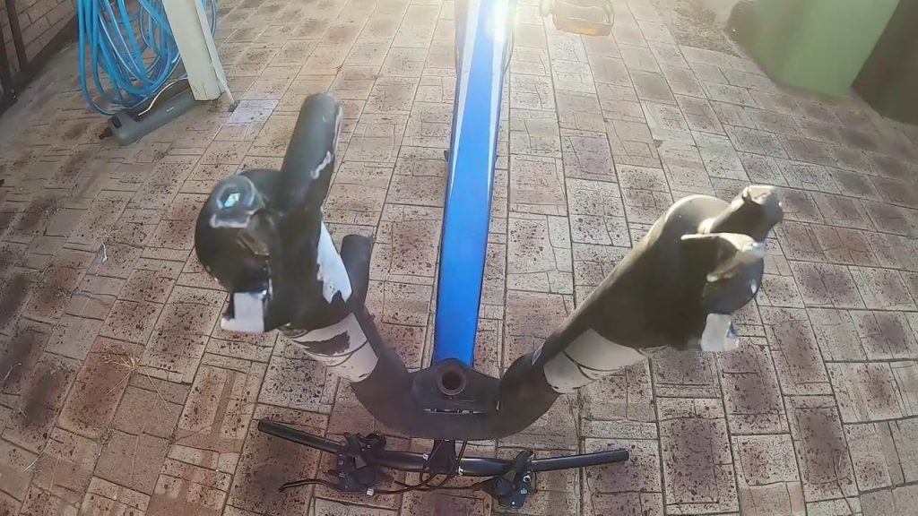 EleticbikeGiant  Mountian bike Fails testing Down Dive way