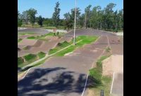 Entreno de Ezequiel Torres - David Ramirez y Fernando Pizarro en la catedral del BMX