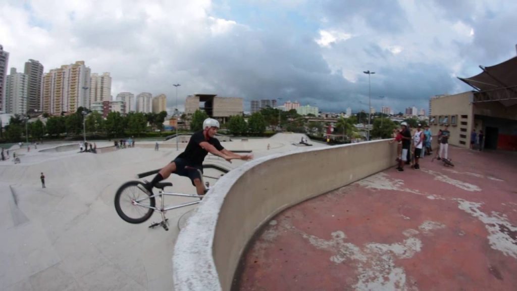 Subindo a Marquize de BMX - Victor Borracha