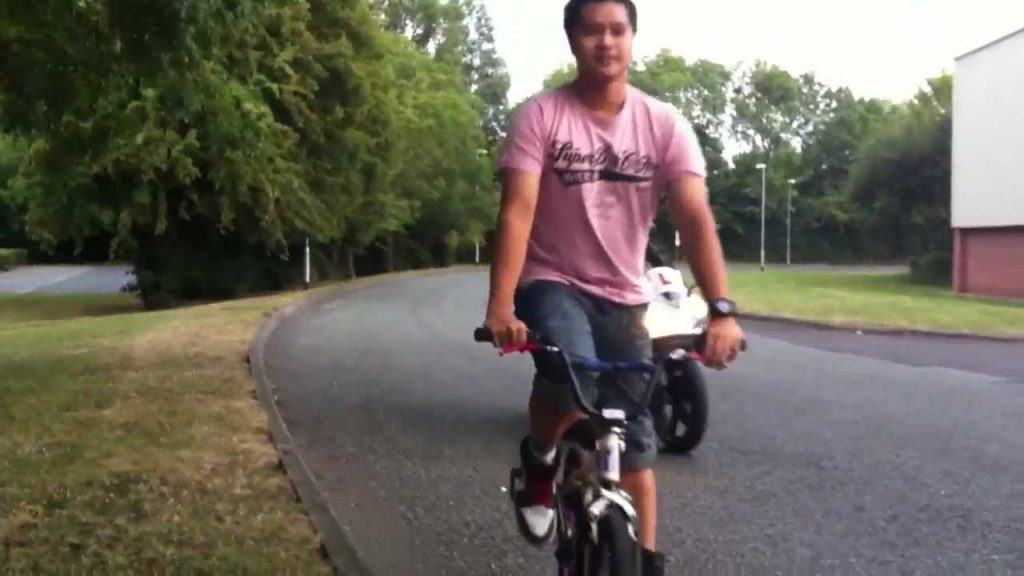 Bmx Two gay, one Engine
