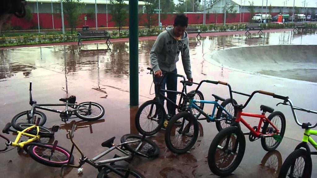 Bmx bikes falling
