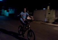 Empinando a BMX