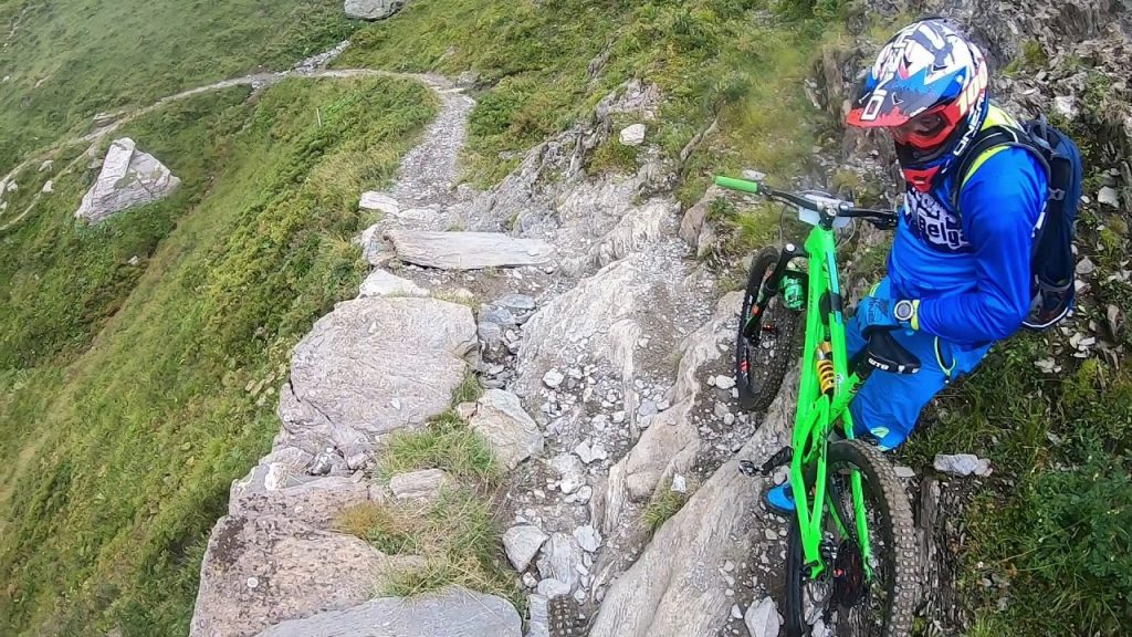 VIAGGIANDO IN MOUNTAIN BIKE  con la TRANS VARAITA, Gara a tappe di 4 Giorni!!! Nel video lo stage 5