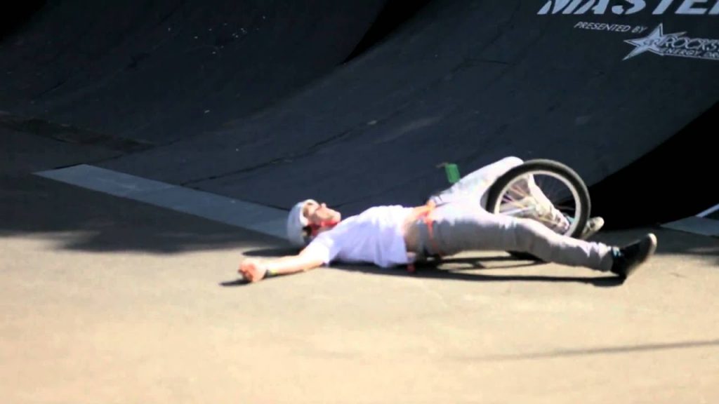 BMX CASH ROLL BY MAD DOG - FIRST EVER IN A COMP!