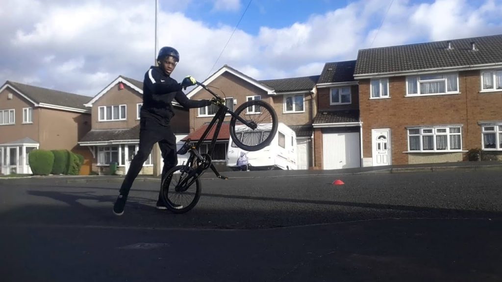 Beginners pedal wheel practice bmx race bike.