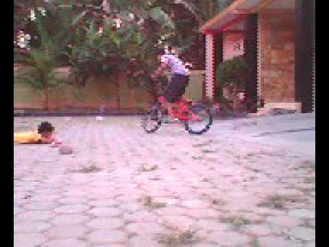 Bmx curug sawer