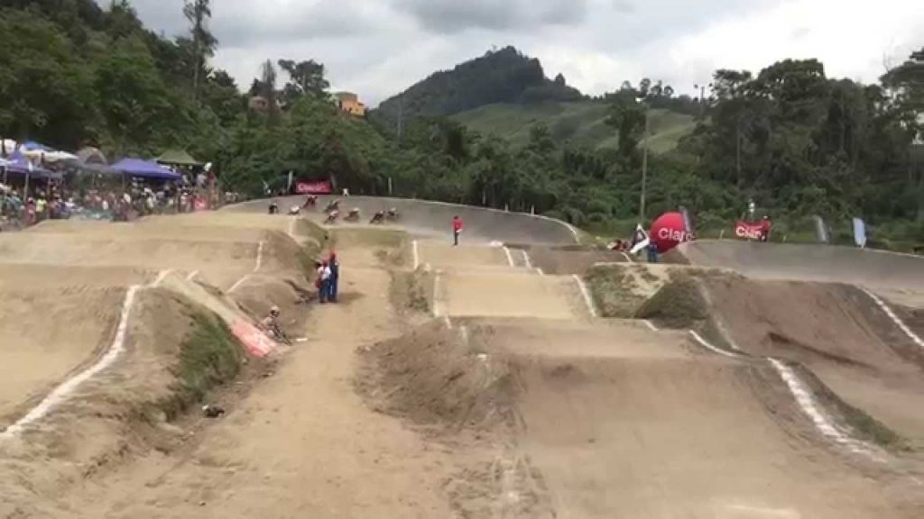 Elite Men Gran Nacional BMX  2015. Pista BMX Bosque Popular Ciudad de Manizales, Caldas, Colombia