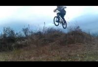 Entraînement au skatepark en bmx