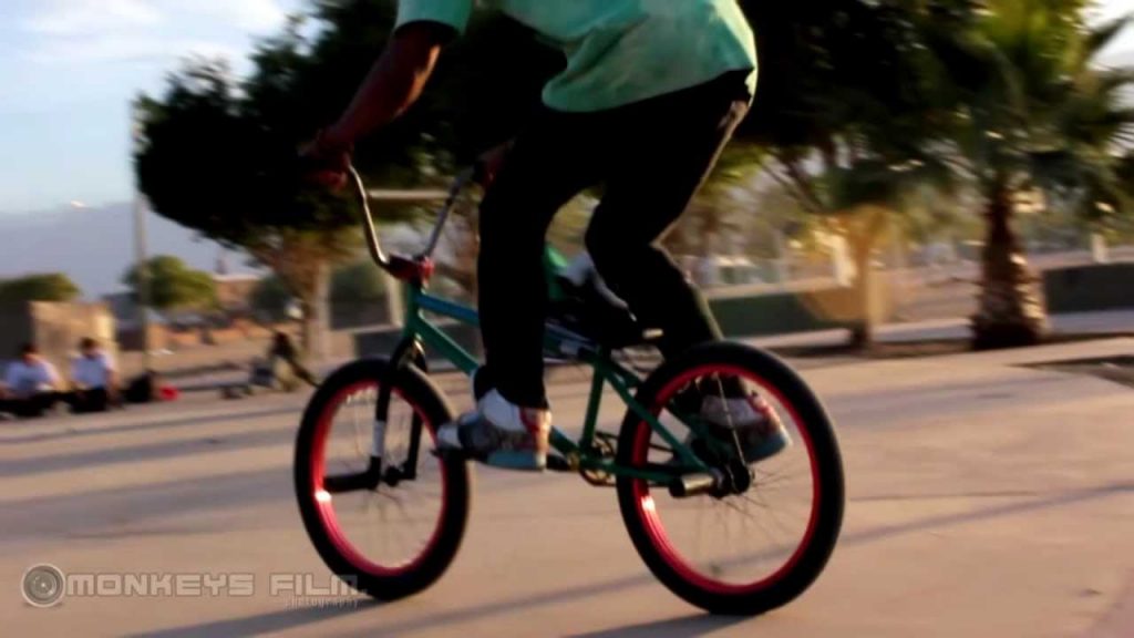 CHINO BMX TALWHIP SLOWMOTION