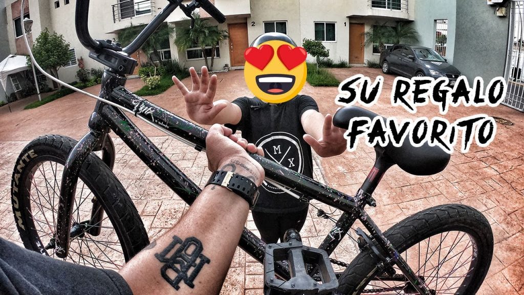 🥳 LE REGALO UNA BMX A VALENTINA POR SU CUMPLEAÑOS 🎉